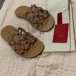 *NWT Valentino Rockstud Slide Sandals